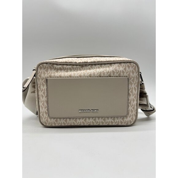 MICHAEL KORS Jet Set East West logo large camera crossbody bag -LIGHT SAND/ NUDE - Picture 1 of 14